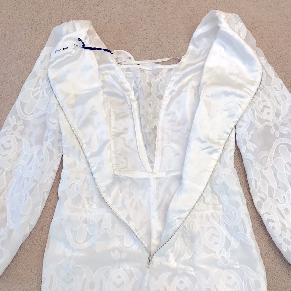 Line Dot White Floral Lace Up Romper NEW Size Large Long Sleeve Wedding Coquette - Picture 8 of 16